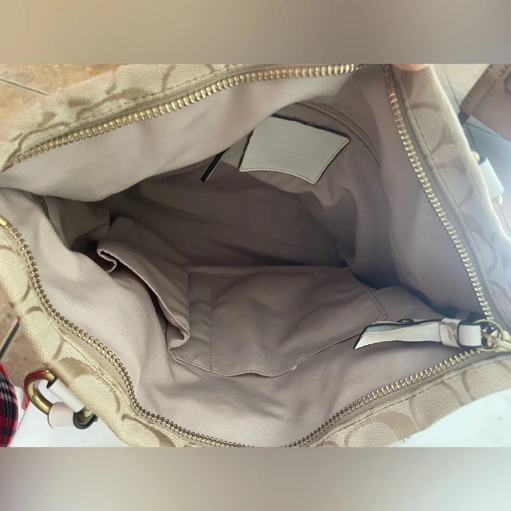 Coach Beige and Cream Signature Tote - Picture 5 of 5
